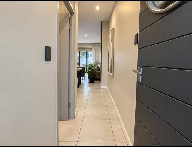 2 BEDROOM PROPERTY TO RENT IN MENLO PARK